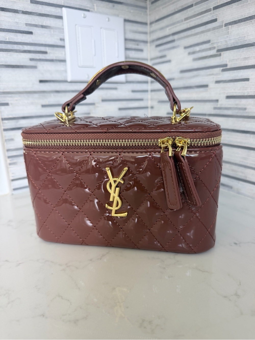 Fashion Quilted Patent Leather Top-Handle Vanity Bag with adjustable strap - Picture 2 of 11